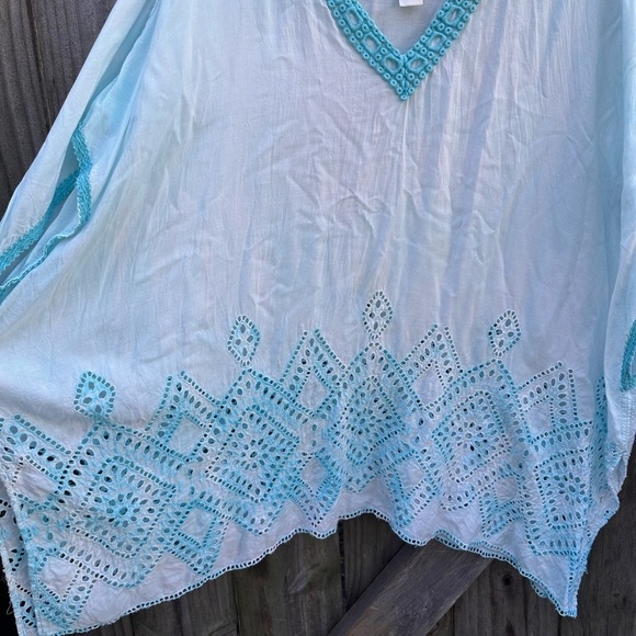Chicos Aqua Dyed Lace-Detail Embroidered Hem Poncho Style Slouchy Tunic - Picture 8 of 11